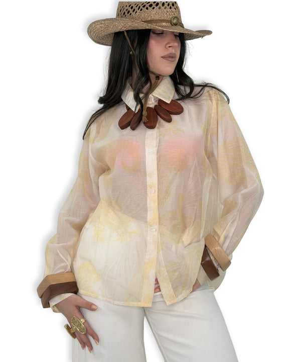 Camicia – Tessuto Impalpabile, Linea Fluida, Eleganza Soft