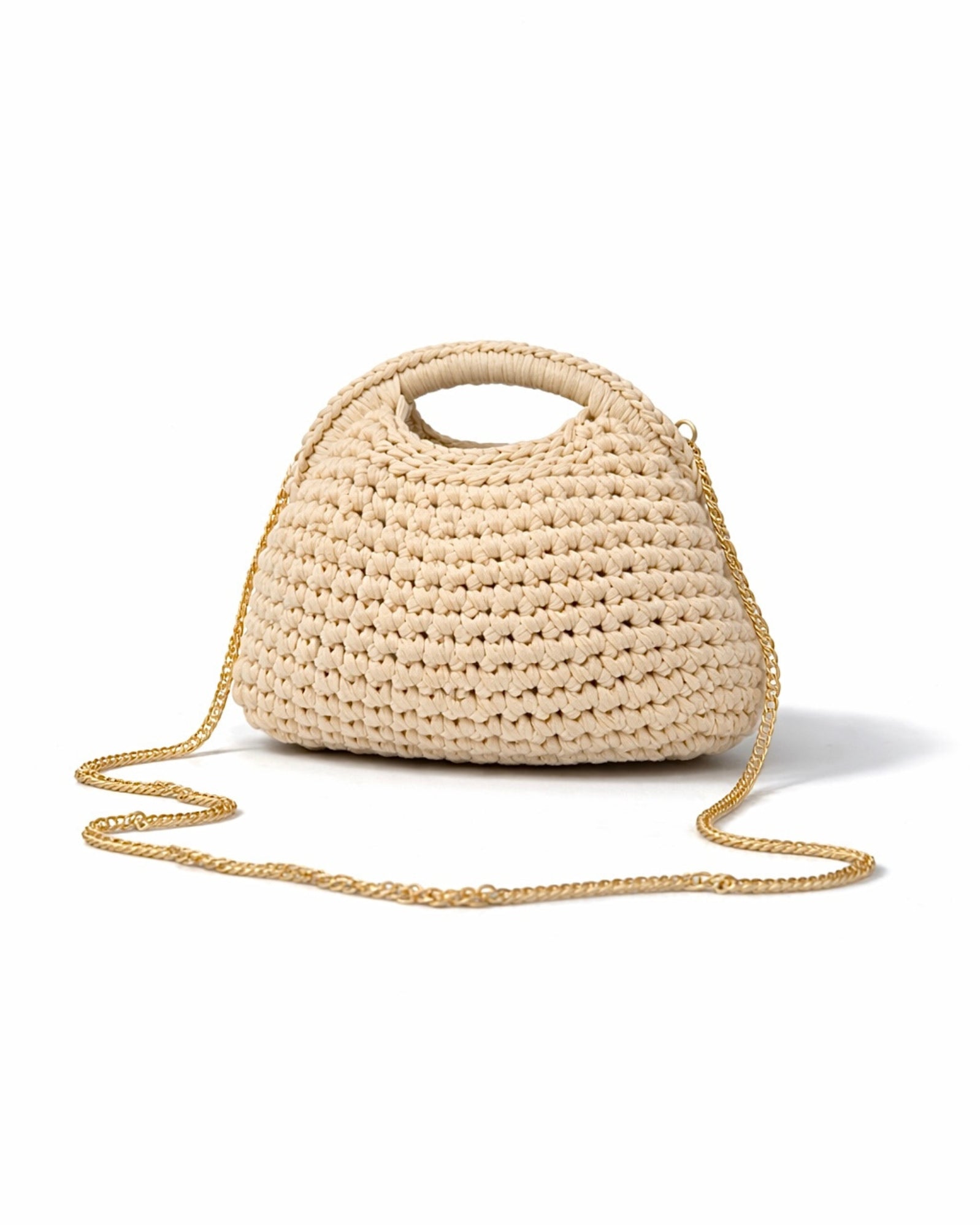 Borsa Intrecciata Bianca con Catena Oro – Mini Bag Elegante a Mano & Tracolla