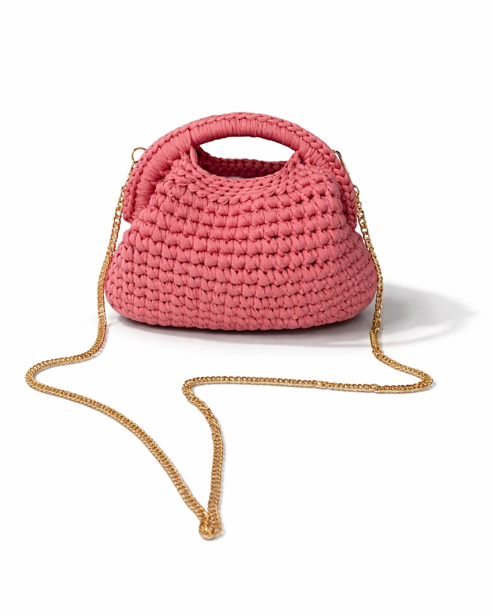 Borsa Intrecciata Bianca con Catena Oro – Mini Bag Elegante a Mano & Tracolla
