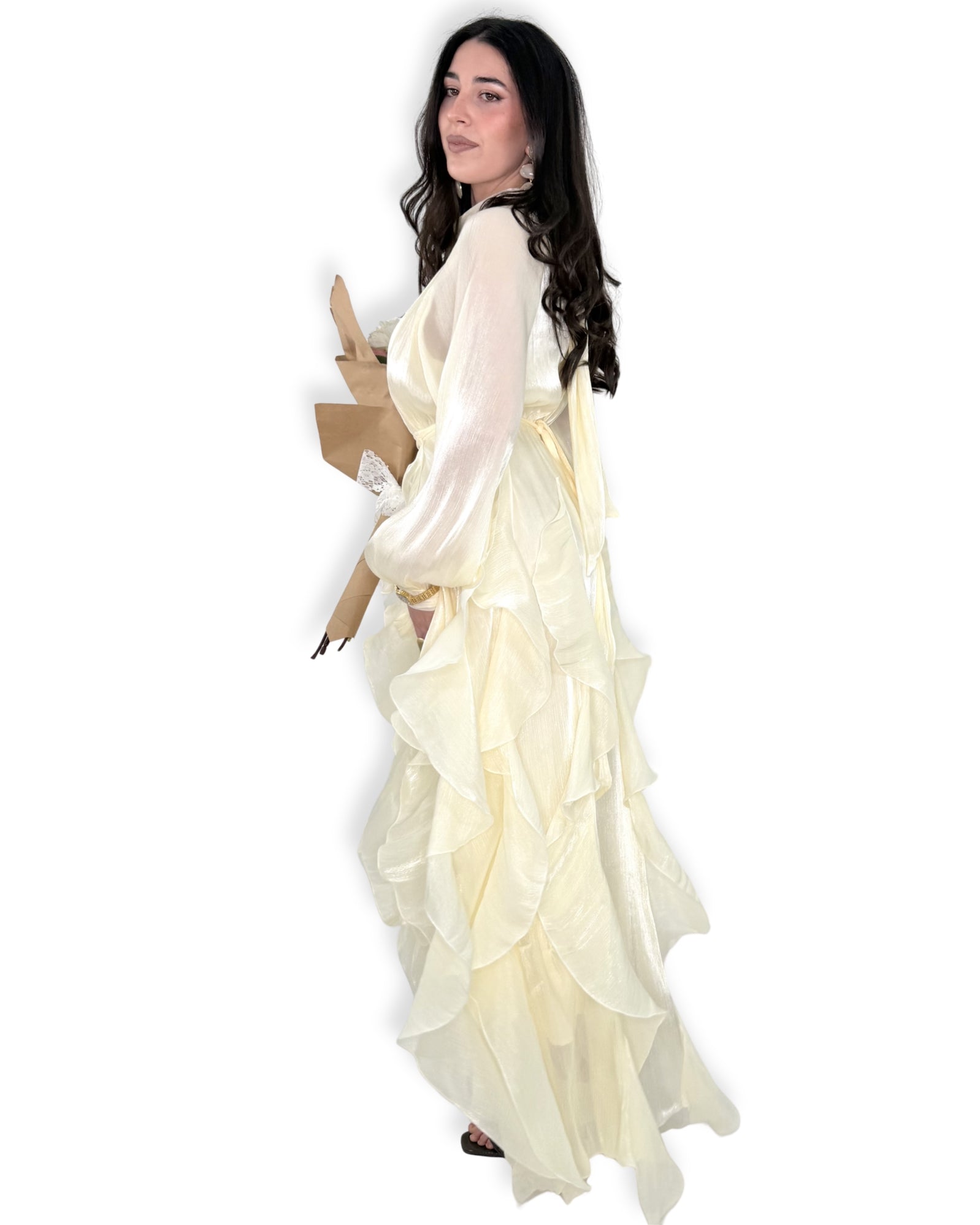 Abito Lungo in Organza Avorio con Balze Romantiche e Maniche Velate