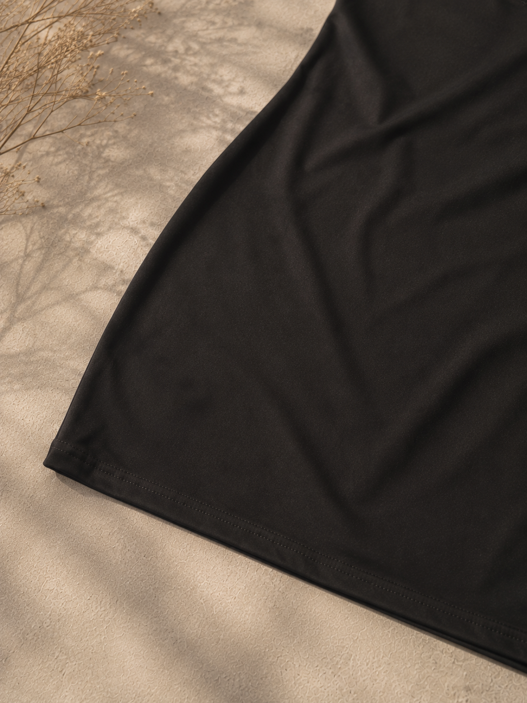 Abito Corto Aderente con Cut-Out Monospalla