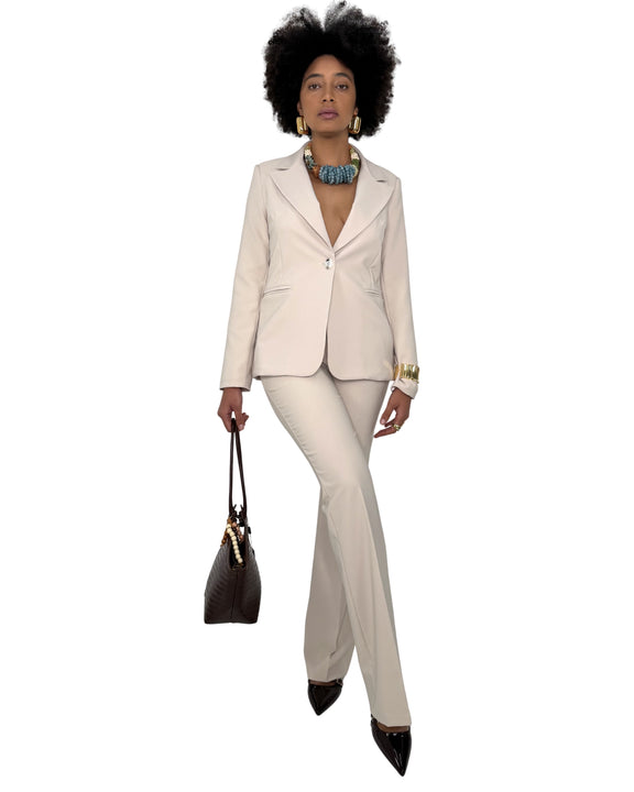 Tailleur Donna Beige Elegante – Blazer Sartoriale & Pantalone Flare